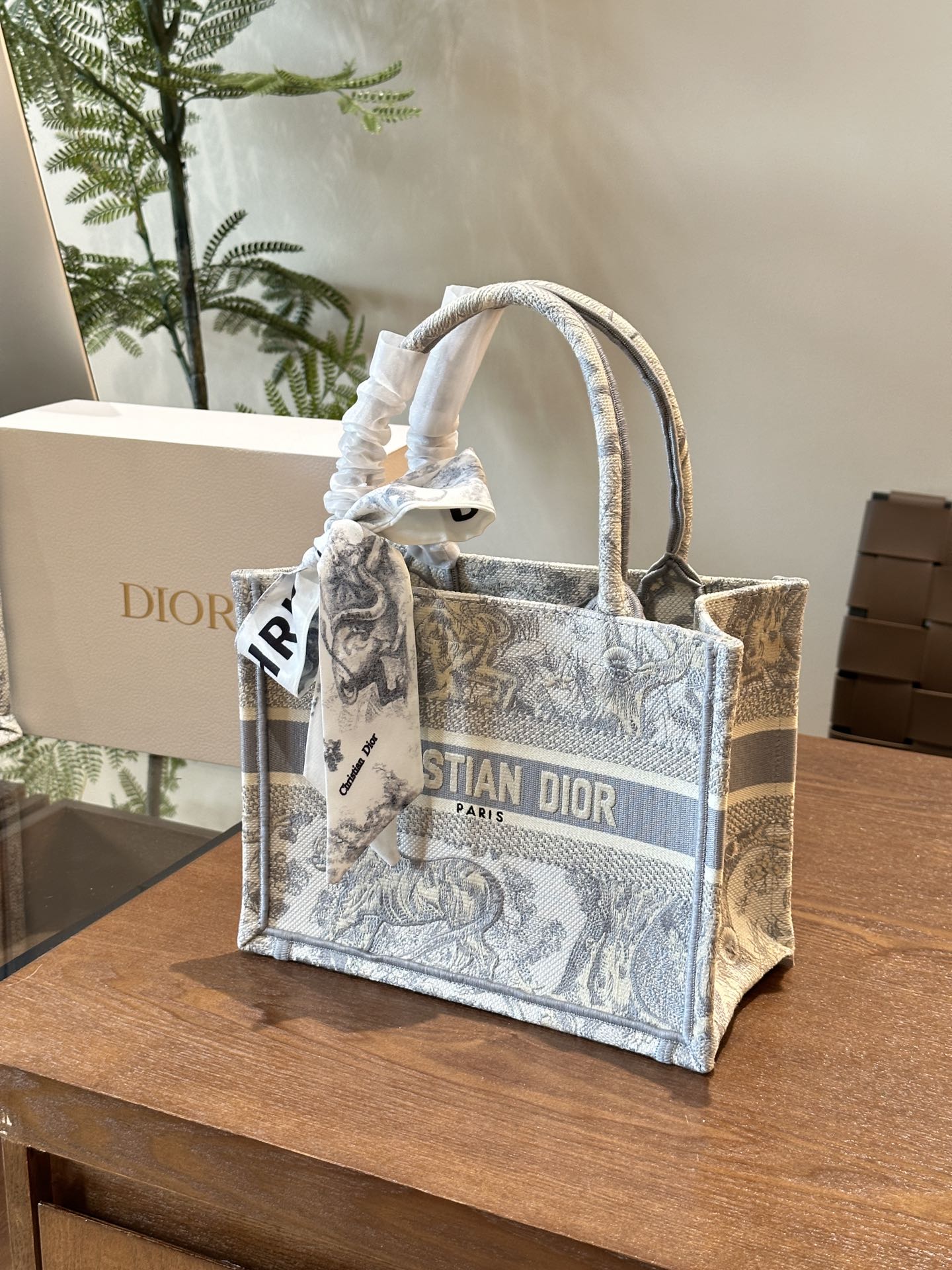 D new arrival tote bag