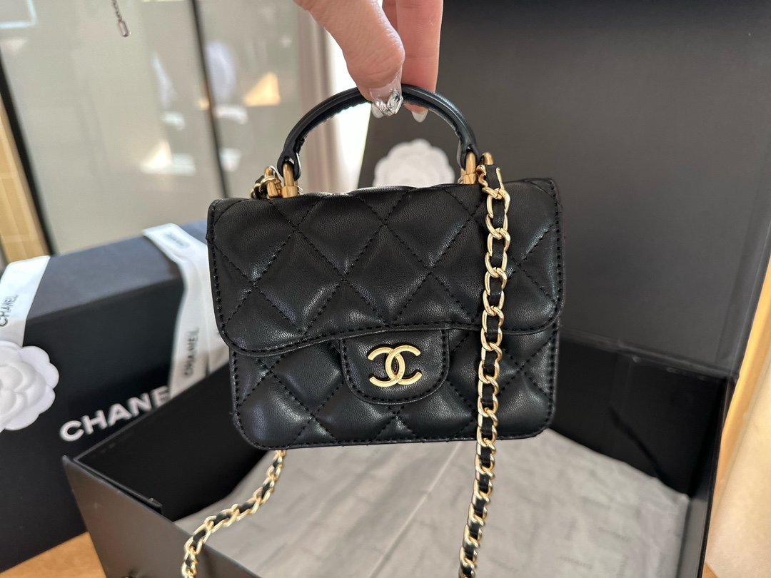 CC new arrival 24s mini bag size: 13*11 cm