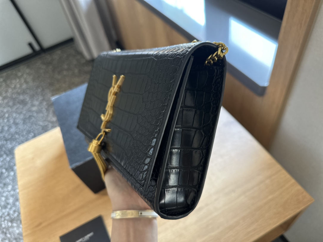 YSL Kate Woc monogram logo bag size 22��17cm