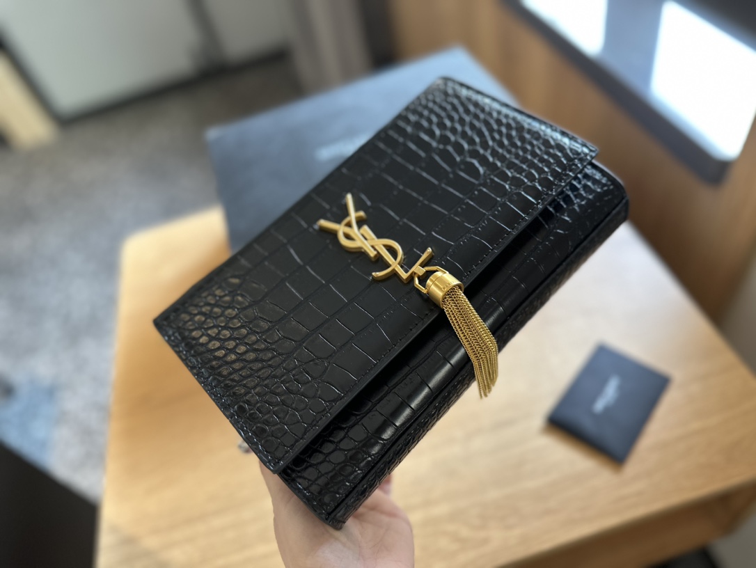 YSL Kate Woc monogram logo bag size 22��17cm