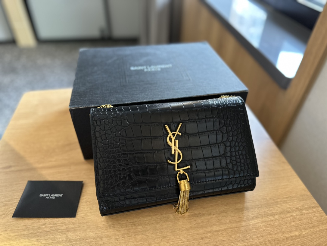 YSL Kate Woc monogram logo bag size 22��17cm