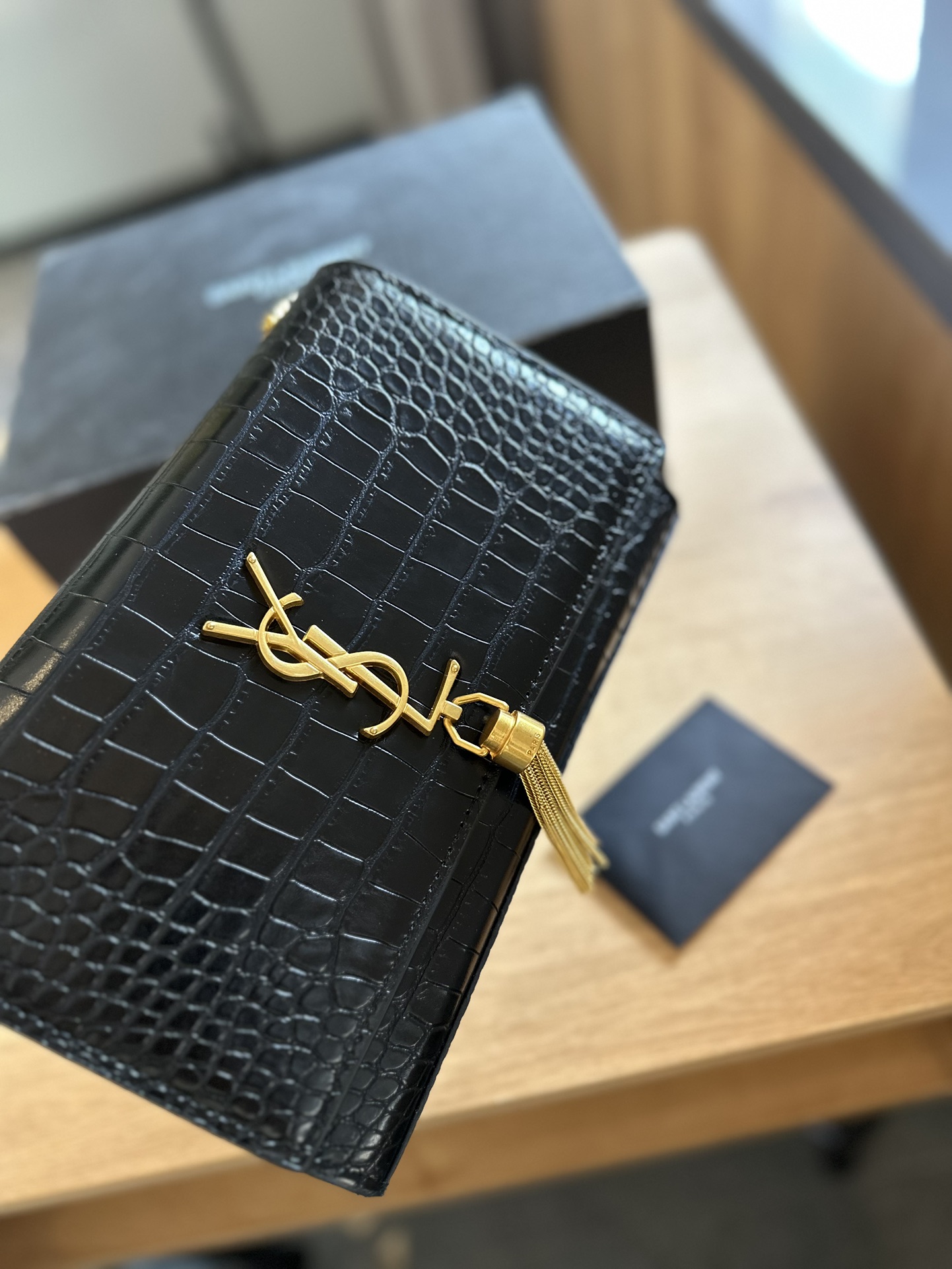 YSL Kate Woc monogram logo bag size 22��17cm