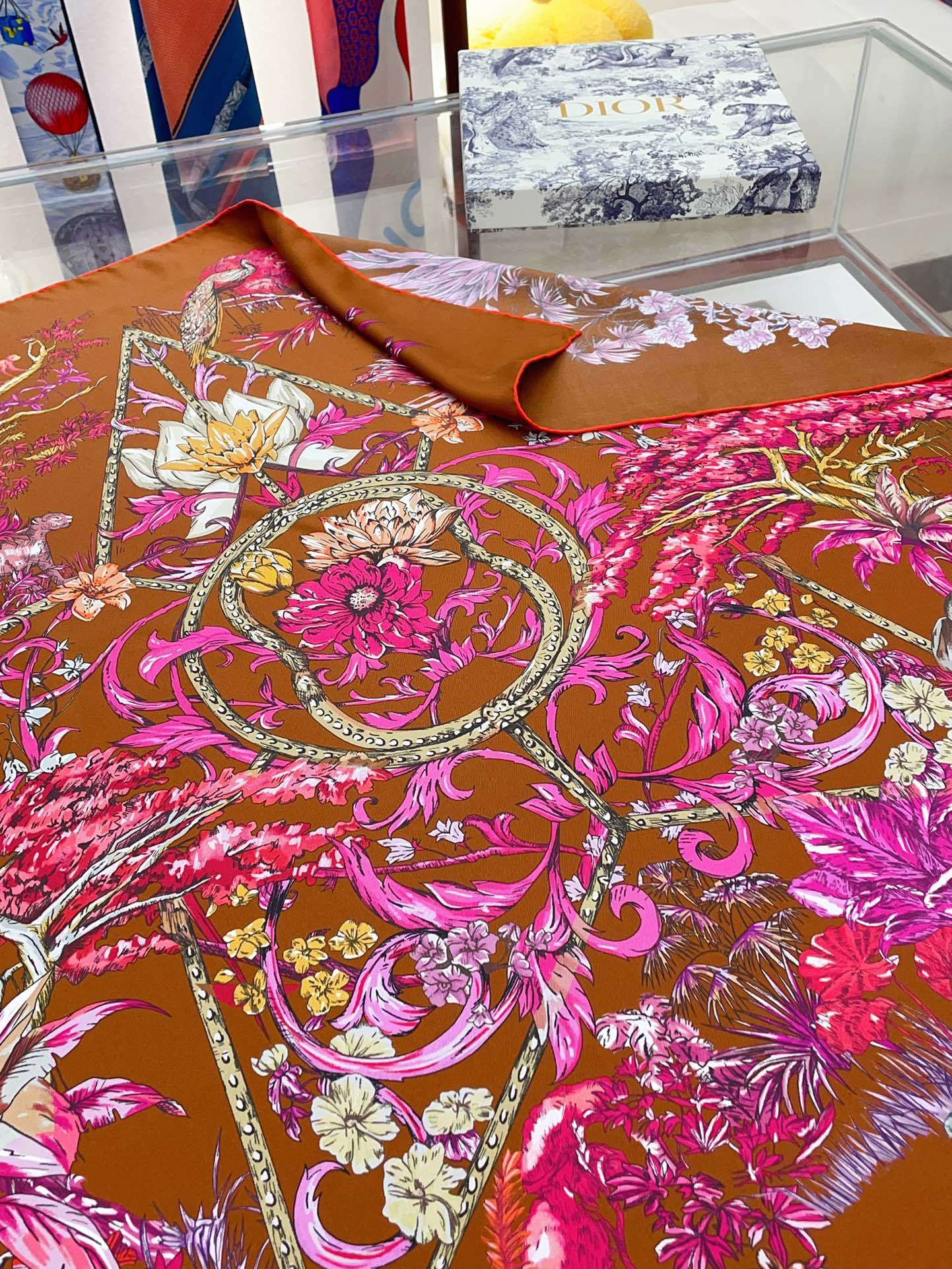 Do Scarf 90*90cm 010