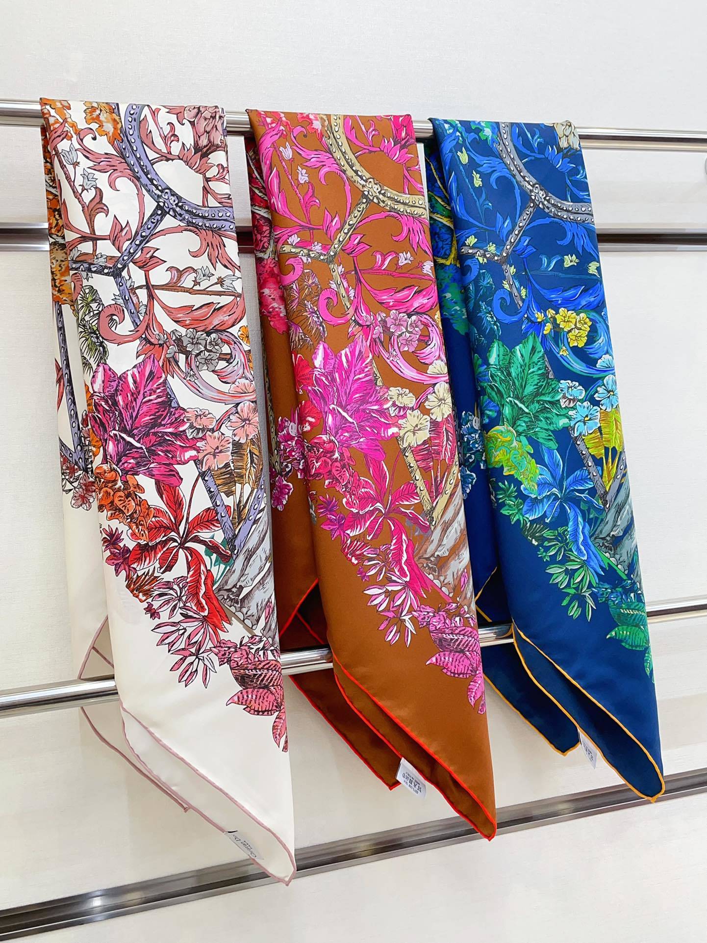 Do Scarf 90*90cm 010