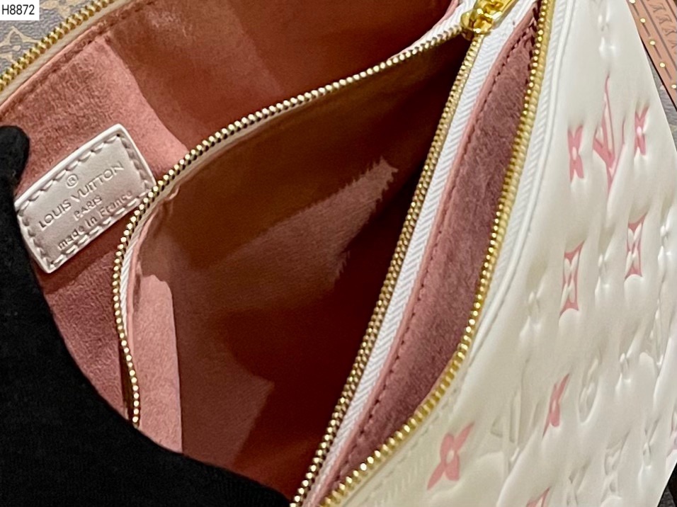 Louis new arrival COUSSIN  bag size: 26 * 20 cm