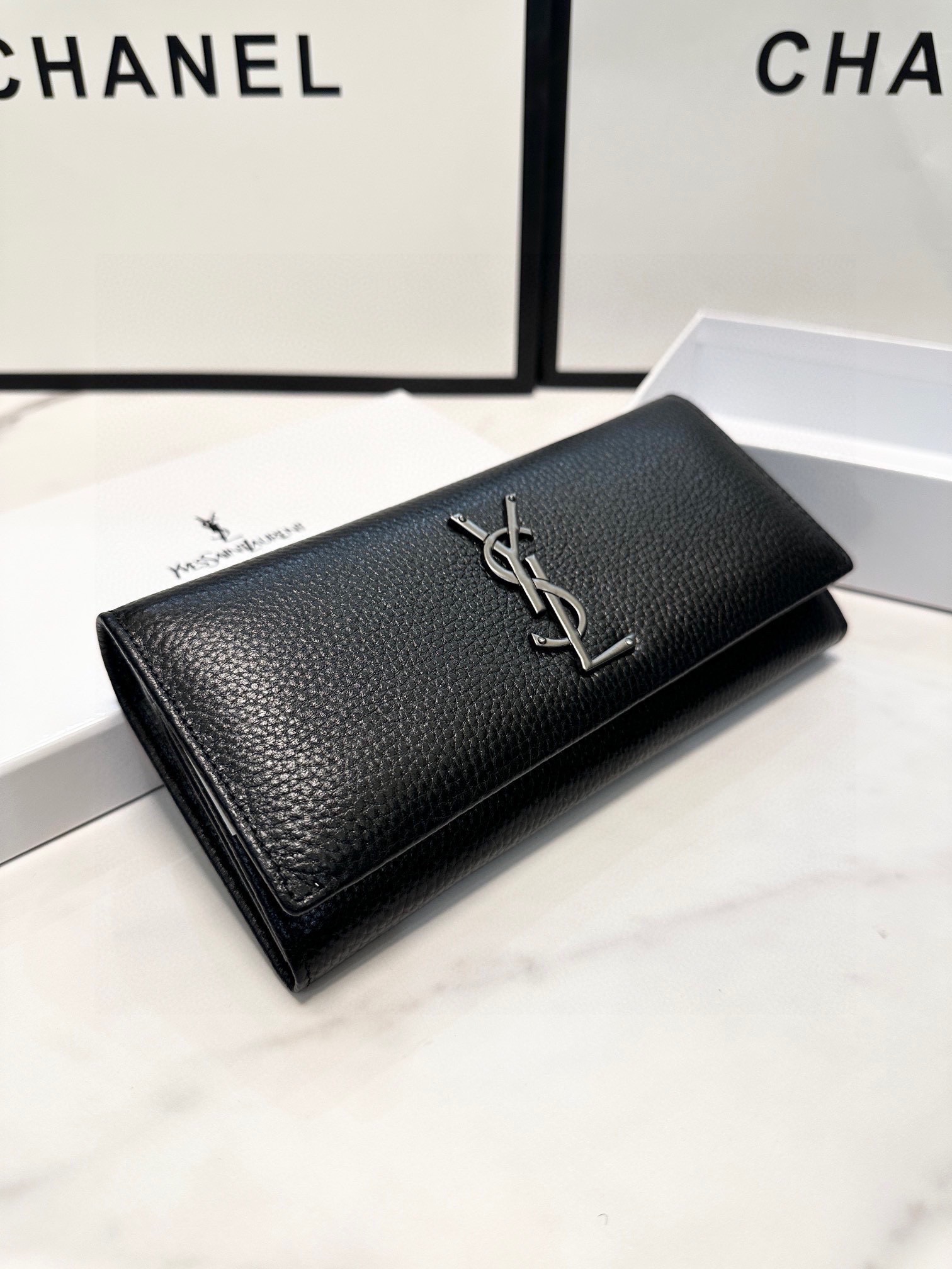 Y new arrival wallet size:  19x10 cm