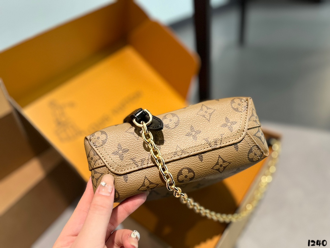 Louis new arrival bag size: 18 * 16cm