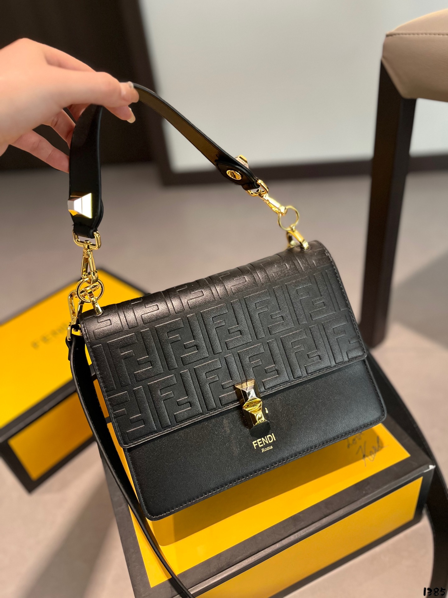 FEN Kan U new arrival bag size: 24* 18 cm