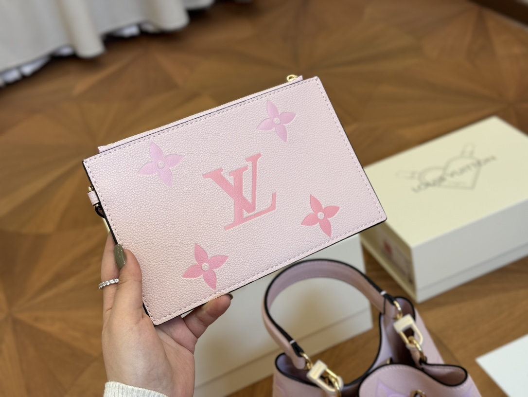 Louis new arrival bucket bag size: 26cm