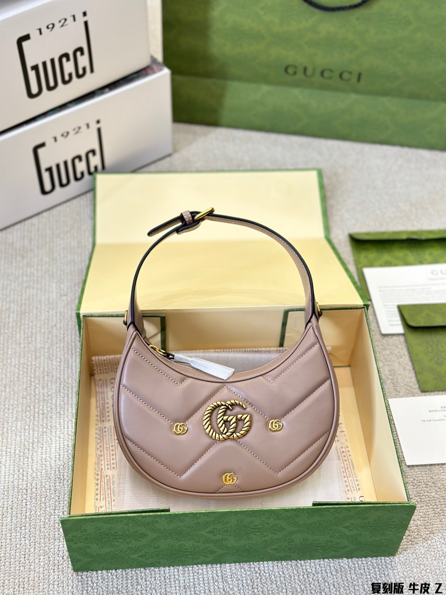 GG new arrival Marmont classic bag size: 20*12 cm