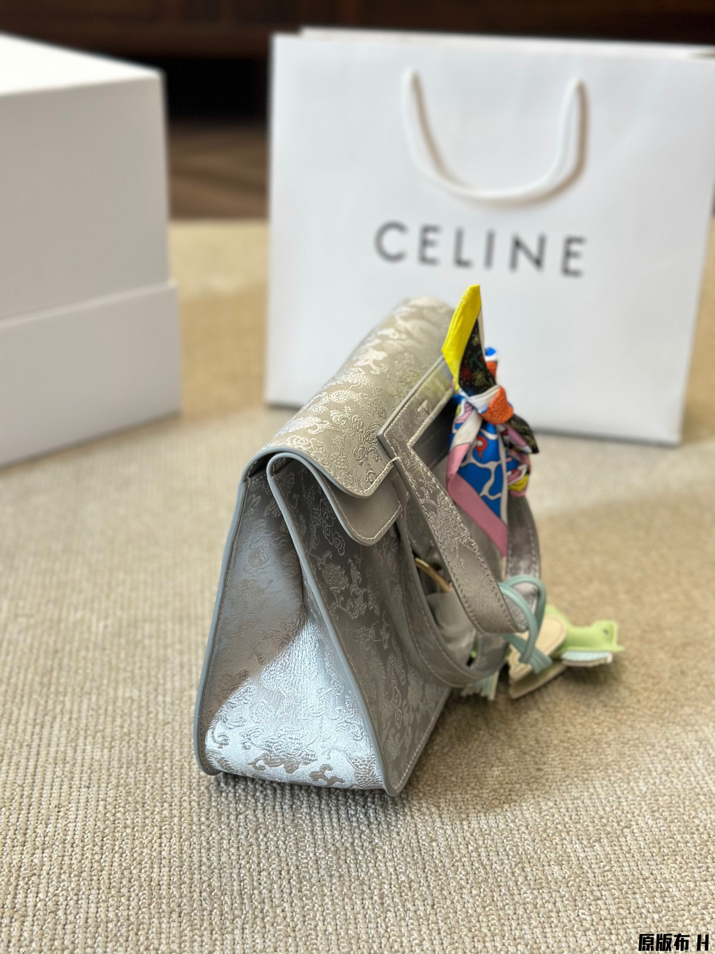 H Halzan new arrival bag size: 25 *17cm