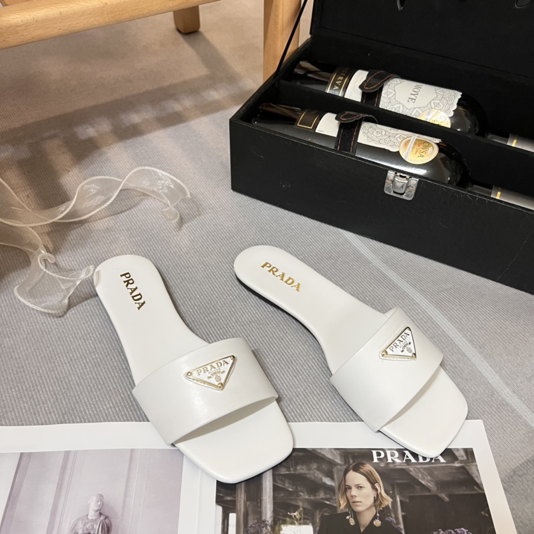 Pra new arrival women slippers