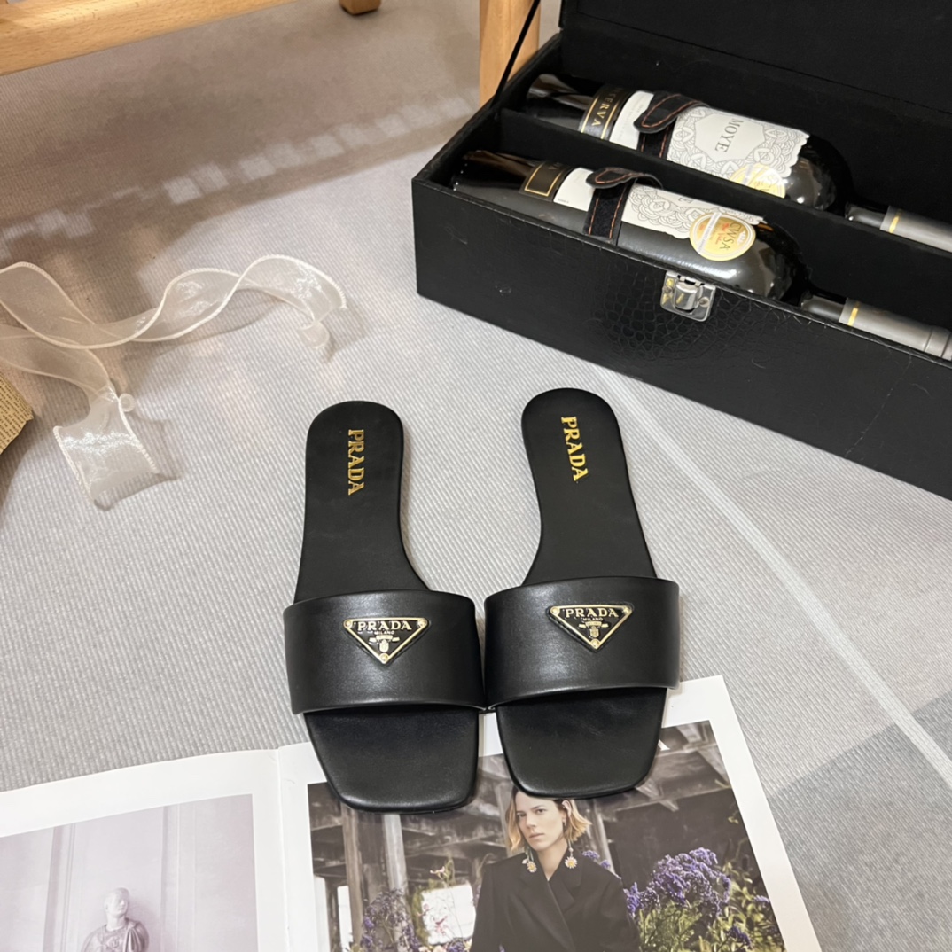 Pra new arrival women slippers