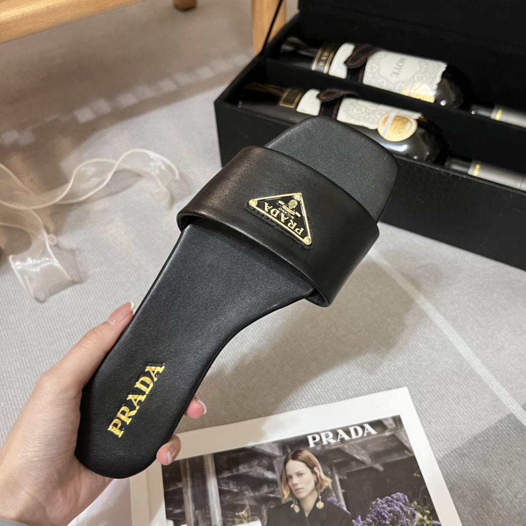 Pra new arrival women slippers