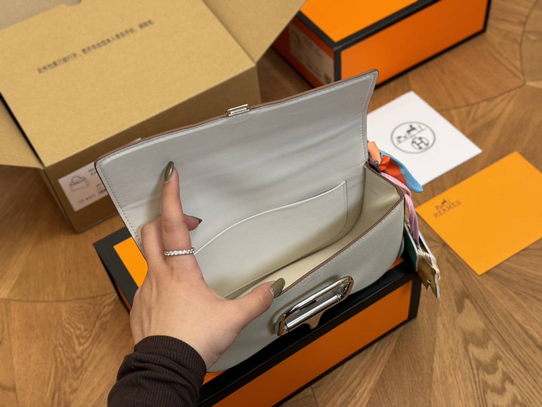 H Della new arrival bag size: 23*15cm