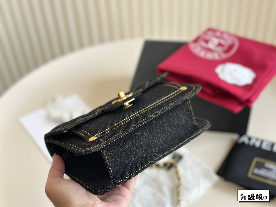 CC new arrival 23s denim bag size: 19*14 cm