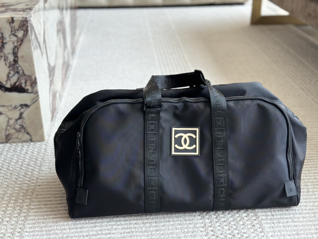 CC new arrival traval bag size: 50 *26cm