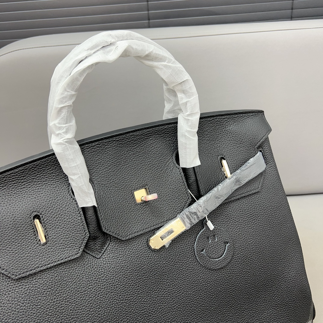 H Birkin 40 Men and women bag size: 40*30 cm