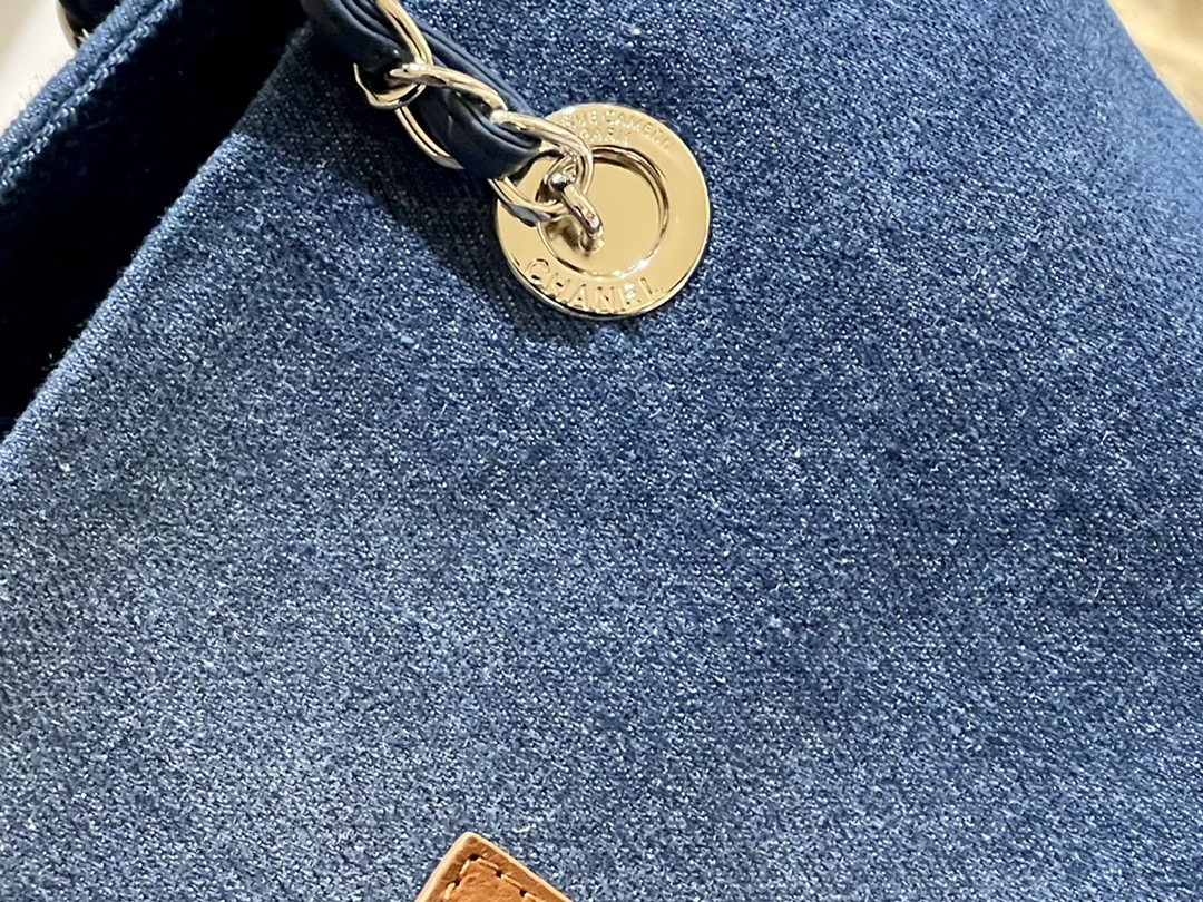 CC new arrival denim tote bag size: 30*40 cm