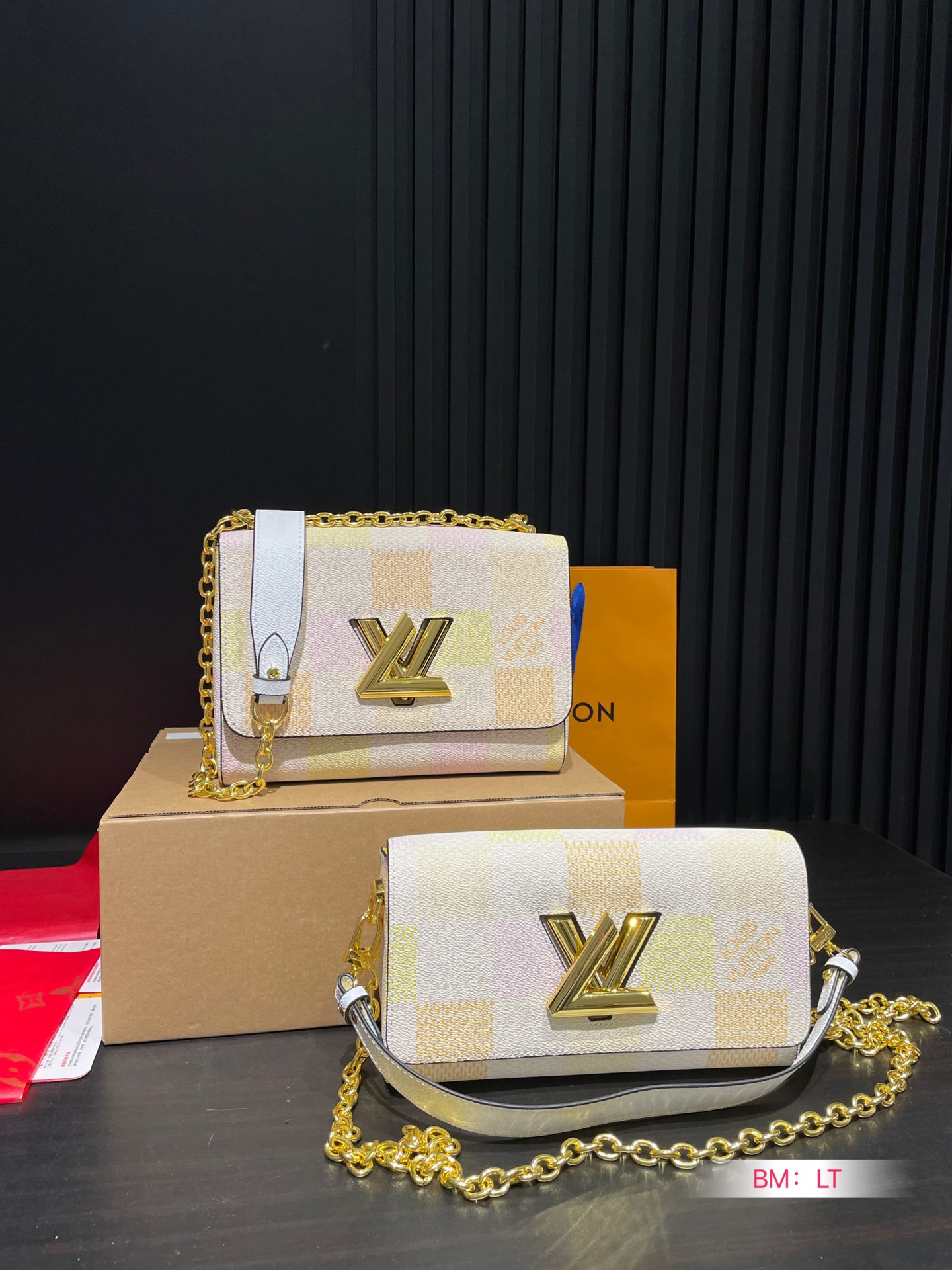 Louis new arrival twist women bag