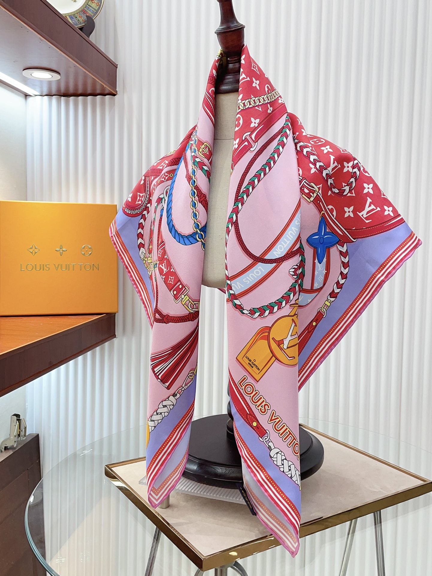 Louis new arrival scarf size: 90*90 cm 035