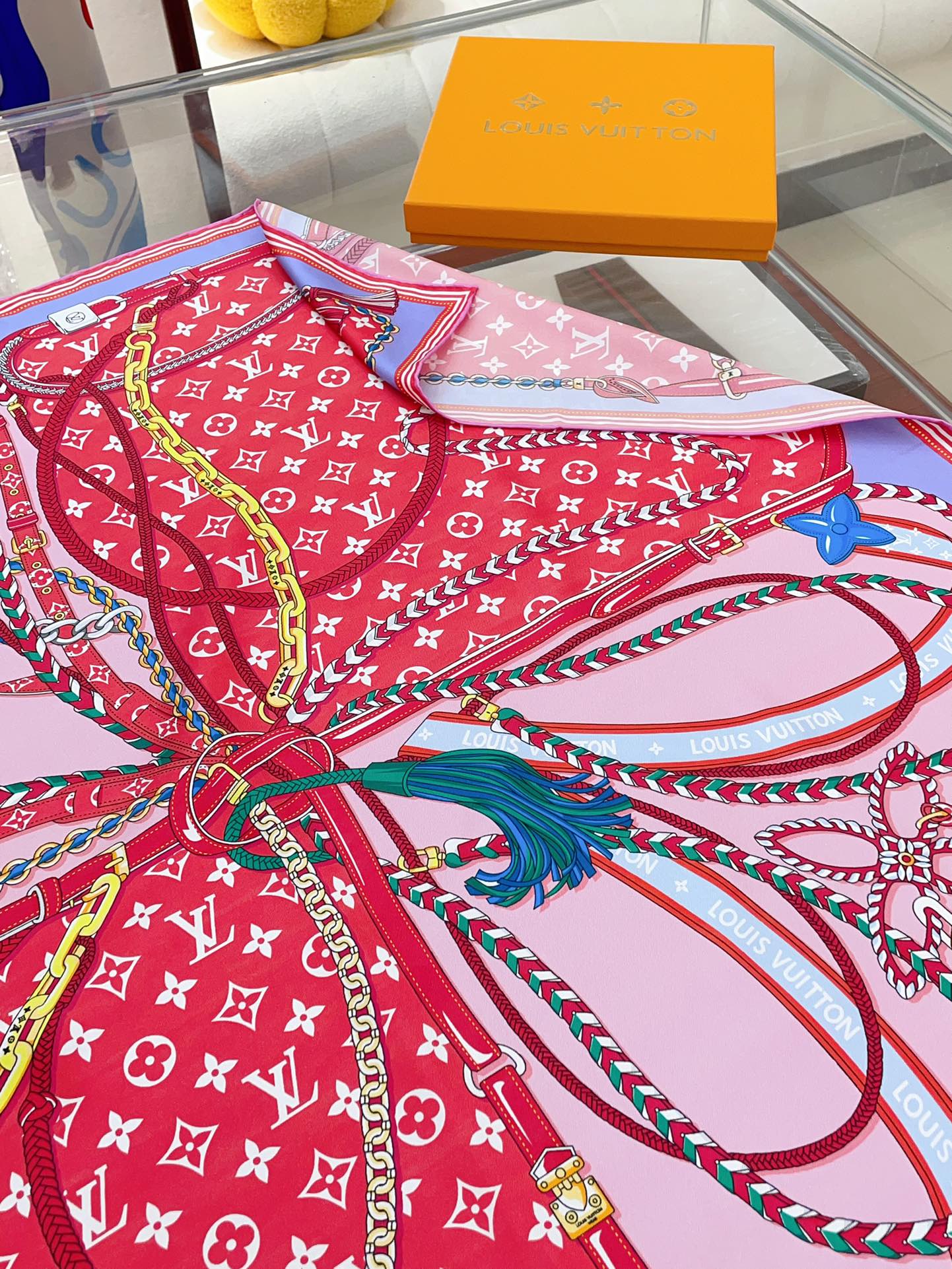 Louis new arrival scarf size: 90*90 cm 035