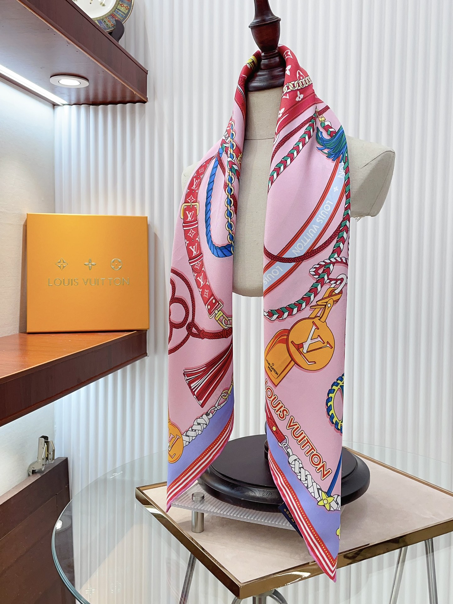 Louis new arrival scarf size: 90*90 cm 035