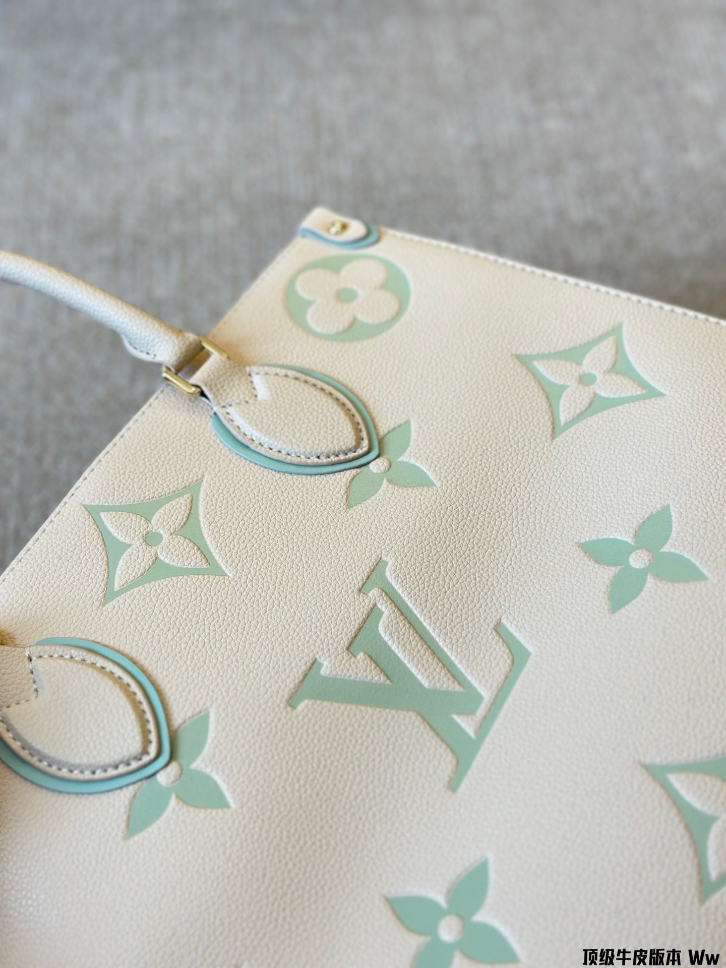 Louis Onthego new arrival tote bag