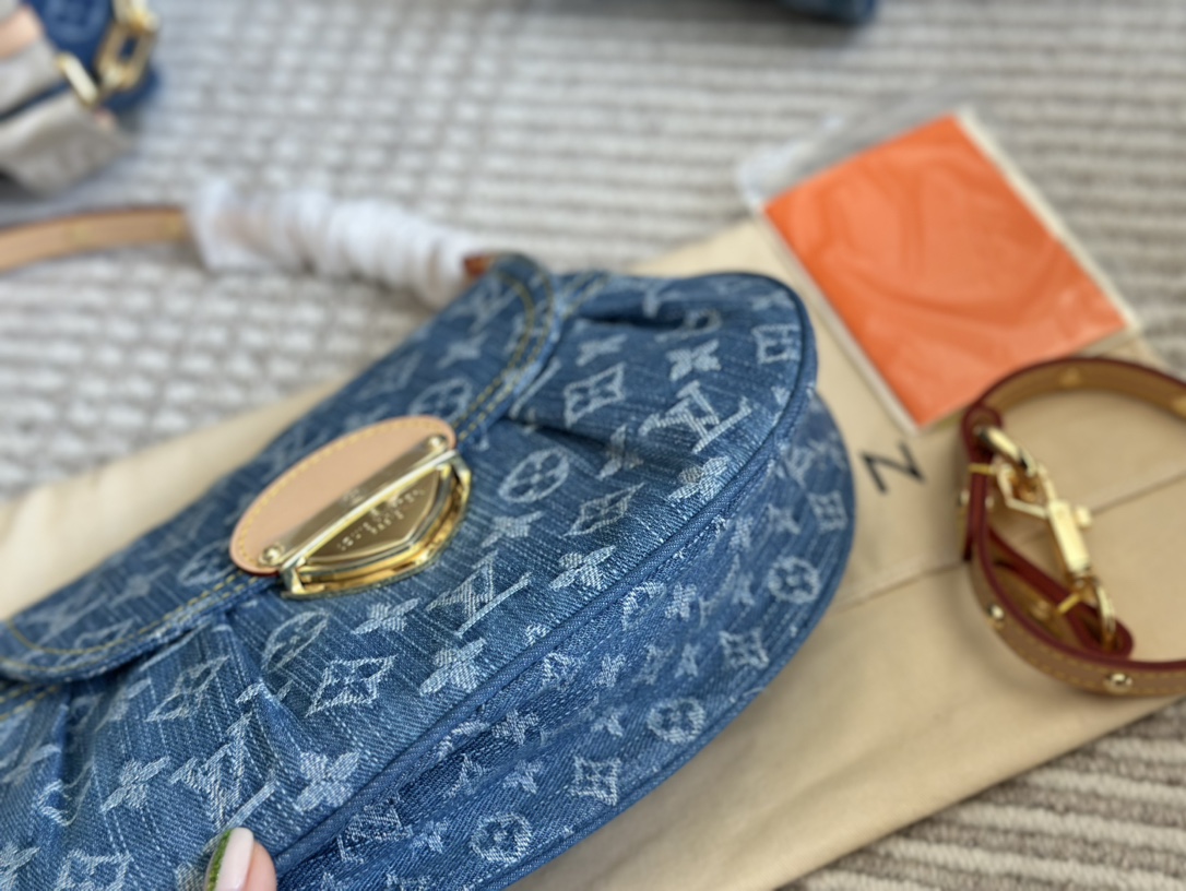 Louis new arrival denim bag sunset size: 26*15 cm