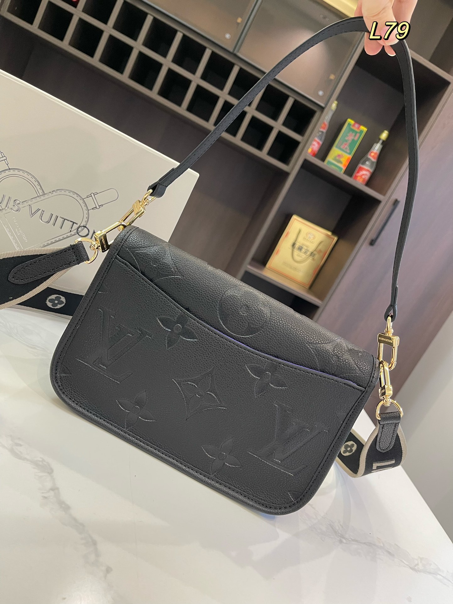 Louis new arrival Diane bag size：25*17cm