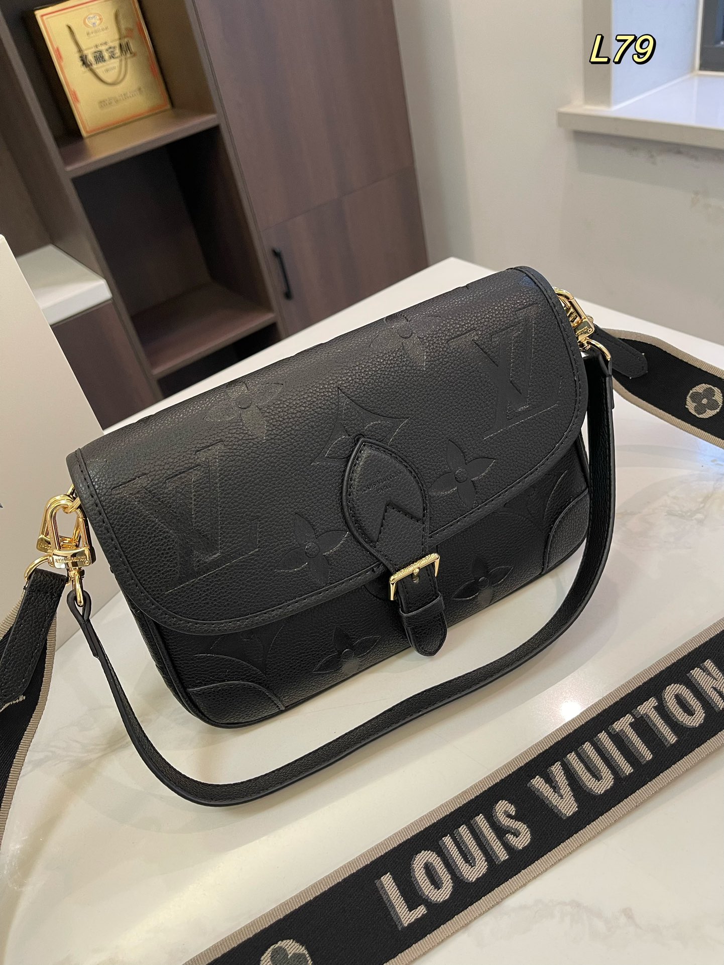 Louis new arrival Diane bag size：25*17cm