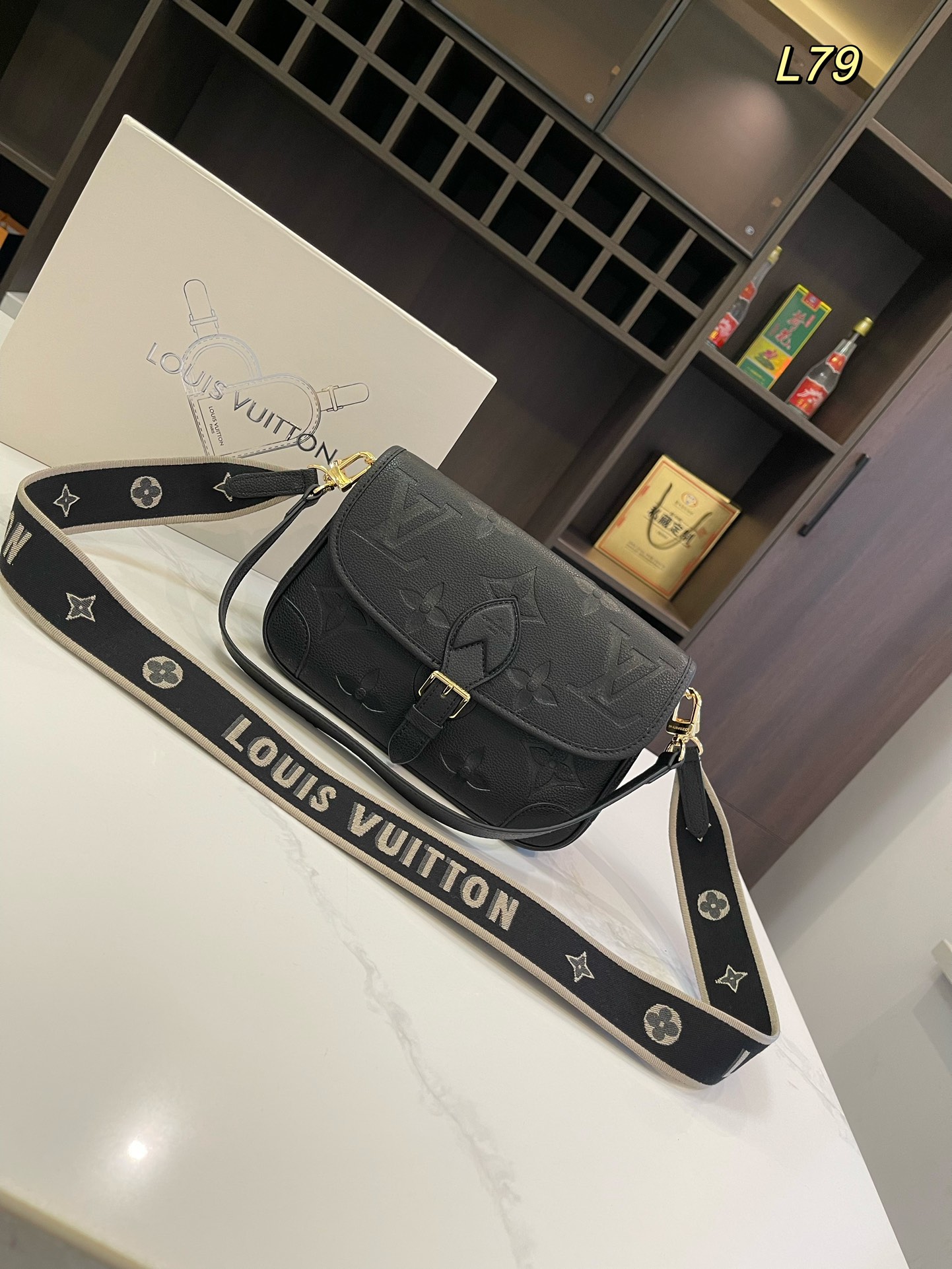 Louis new arrival Diane bag size：25*17cm