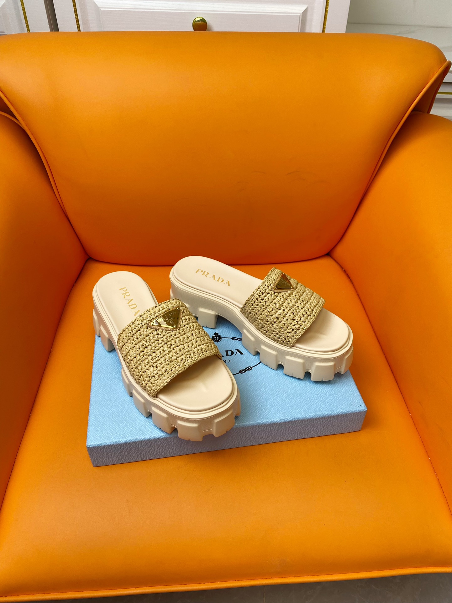 Pra 2024 new arrival women slippers