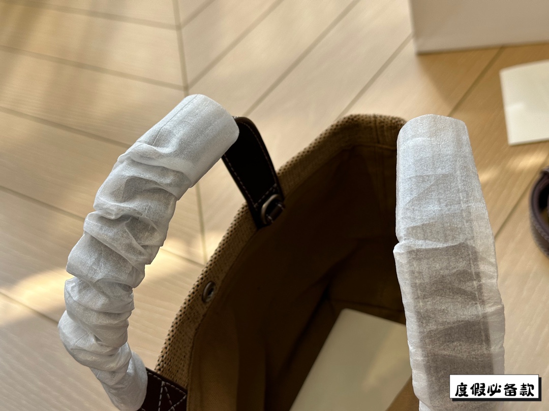 Ce new arrival tote bag size: 20*17 cm