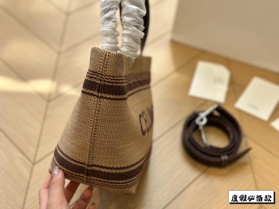 Ce new arrival tote bag size: 20*17 cm