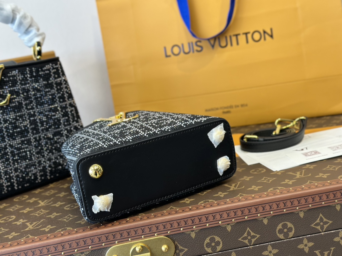 Louis Capucines new arrival bag