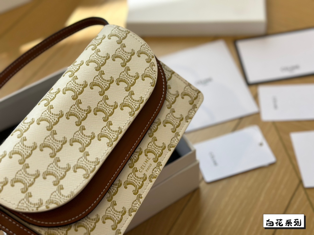 Ce new arrival bag  size: 20 cm