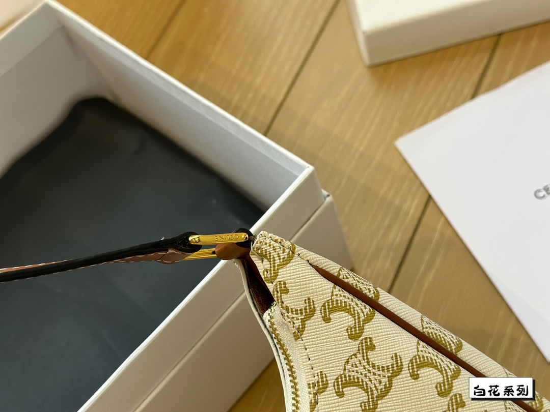 Ce new arrival bag size: 24*14cm