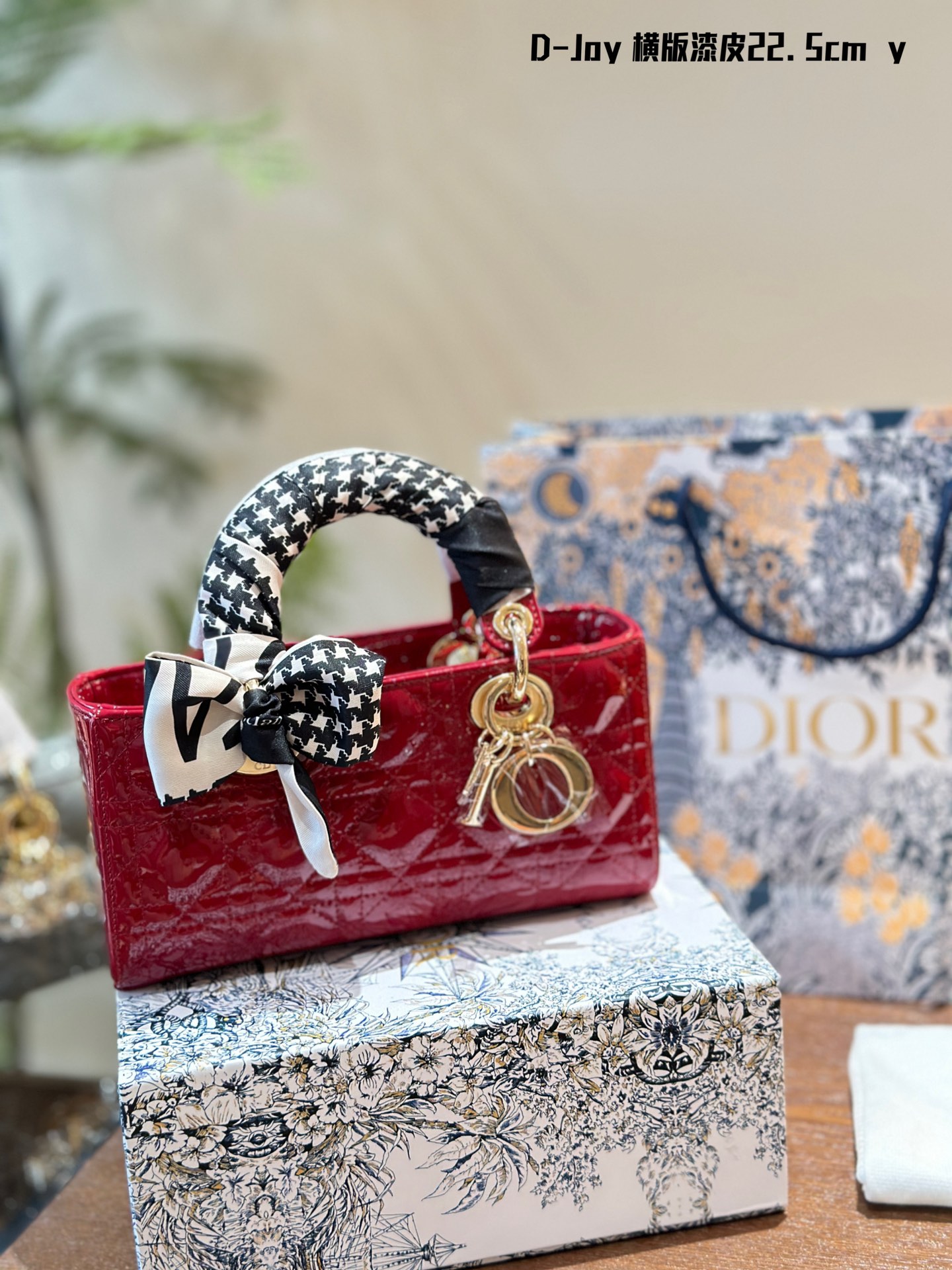 Cruise 2024Mirco lady D~Joy size: 22.5*14 cm