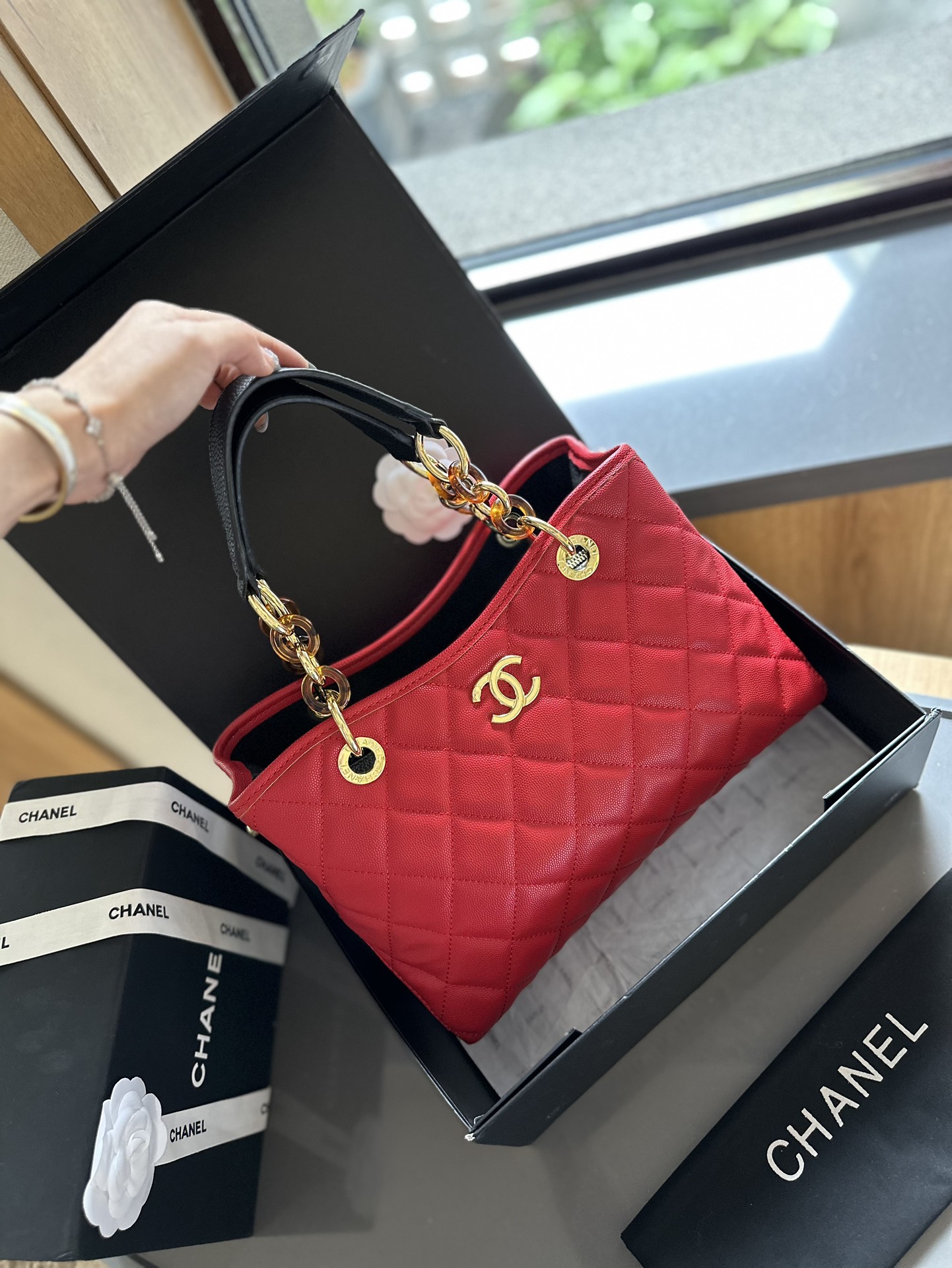 Cc new arrival vintage tote bag caviar leather size: 27cm