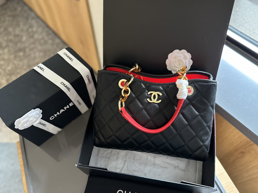 Cc new arrival vintage tote bag caviar leather size: 27cm