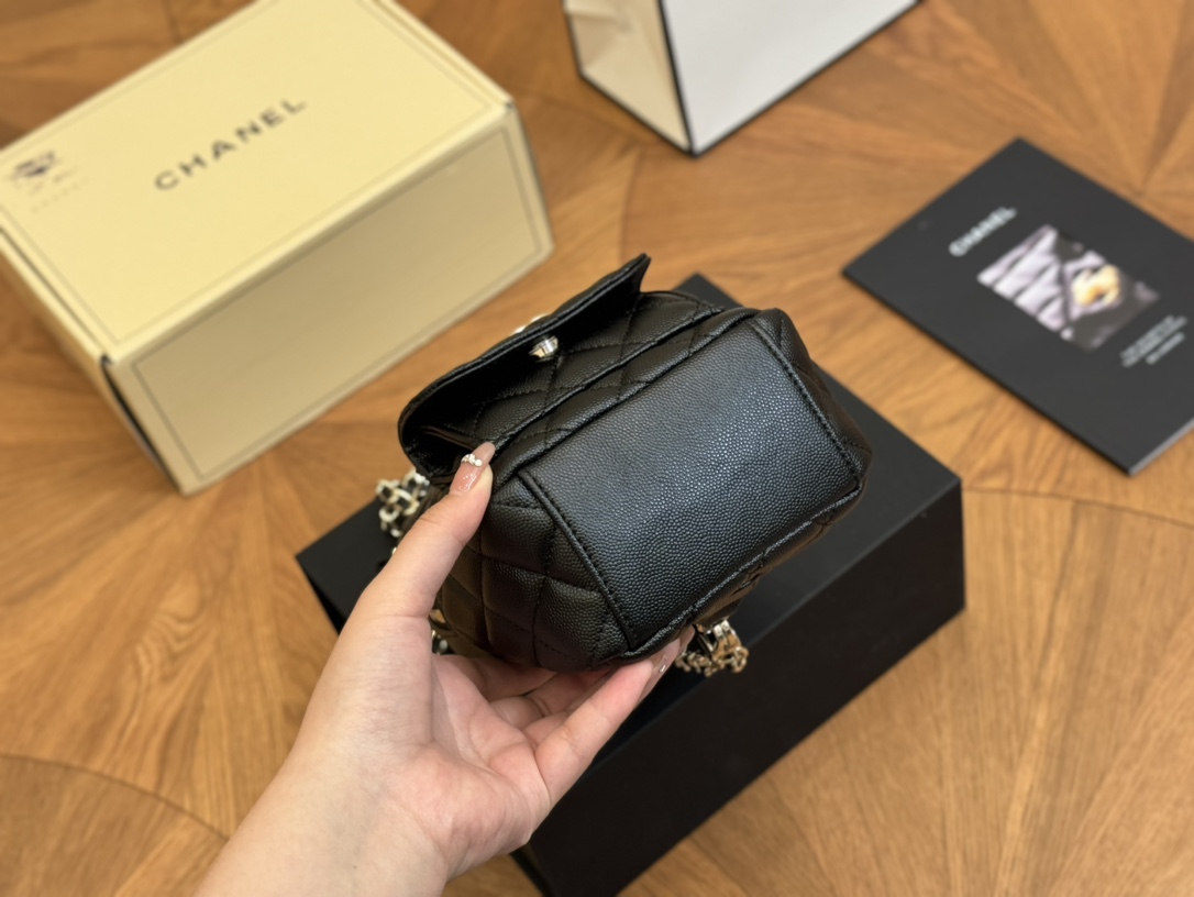 CC ?????????????? backpack size��18*13 cm