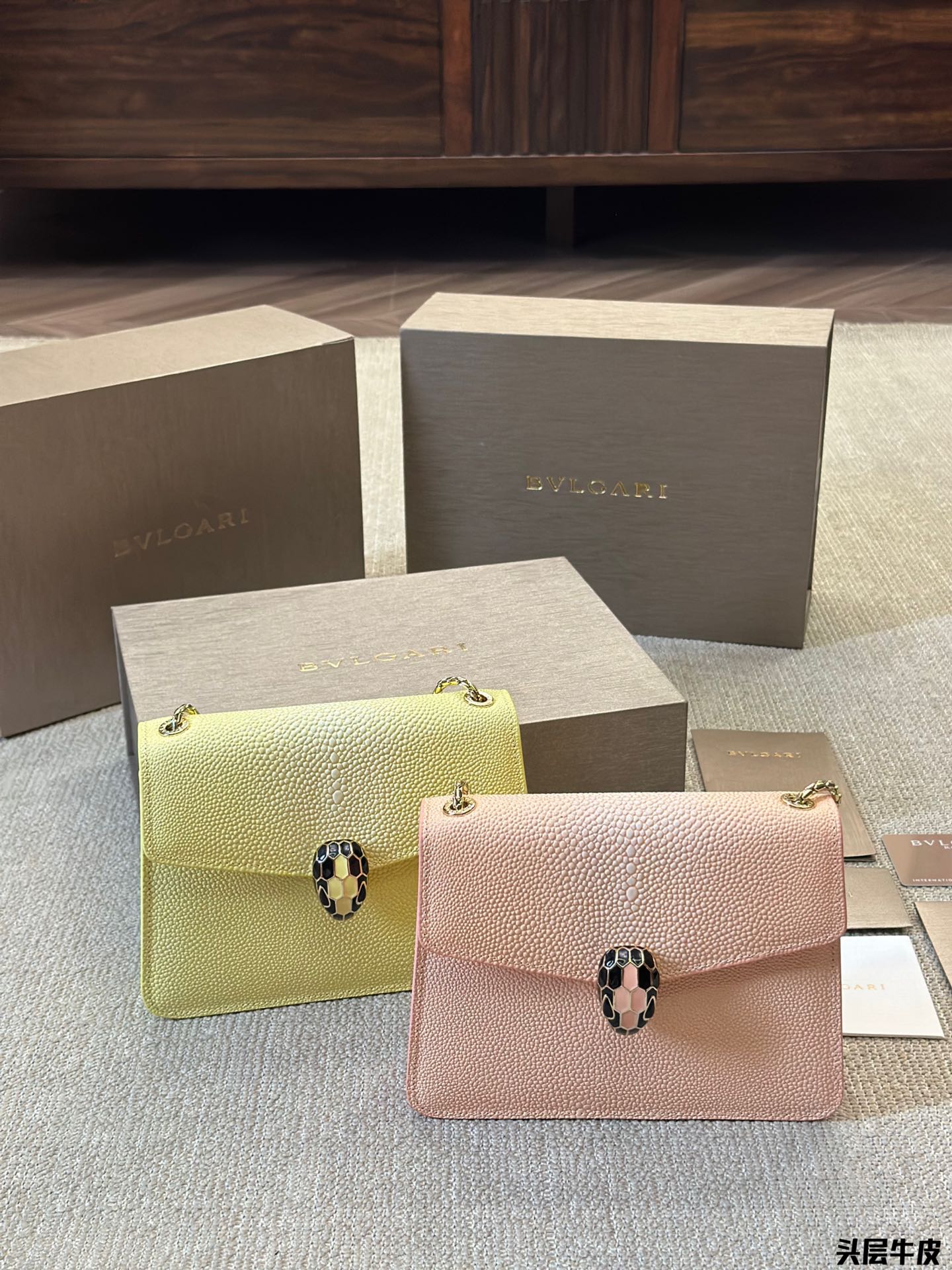 Bvl new arrival Ss24 woc bag size: 20* 16cm