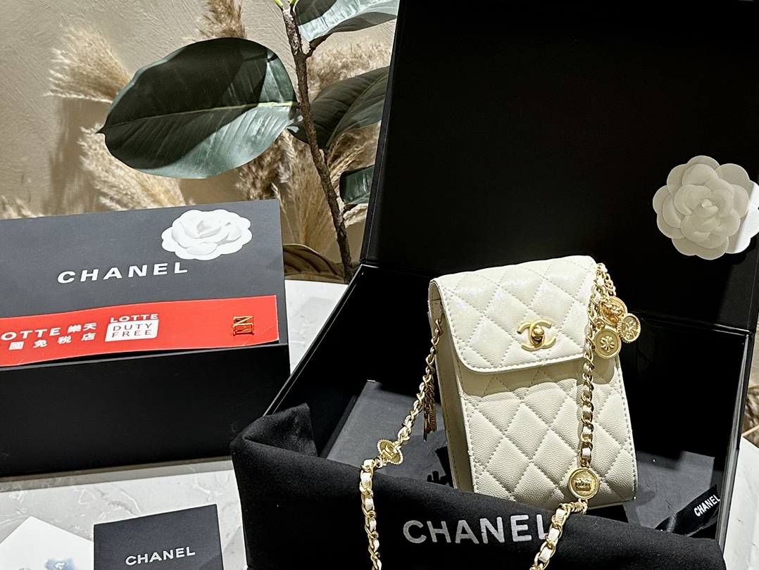 CC new arrival caviar leather phone bag size: 12*16 cm