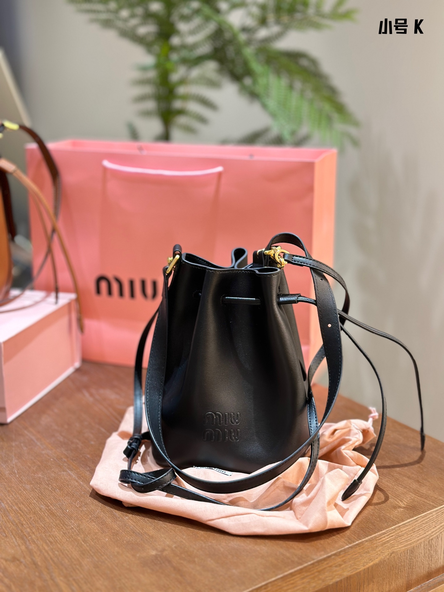 M M new arrival bucket bag size: 16×22 cm