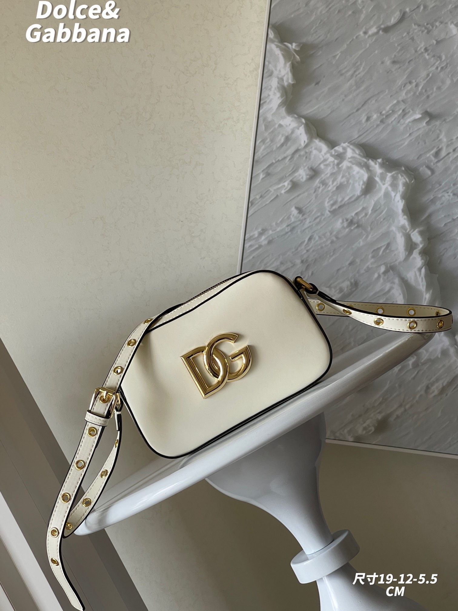 DG new arrival cross body bag size��19*12*5.5cm