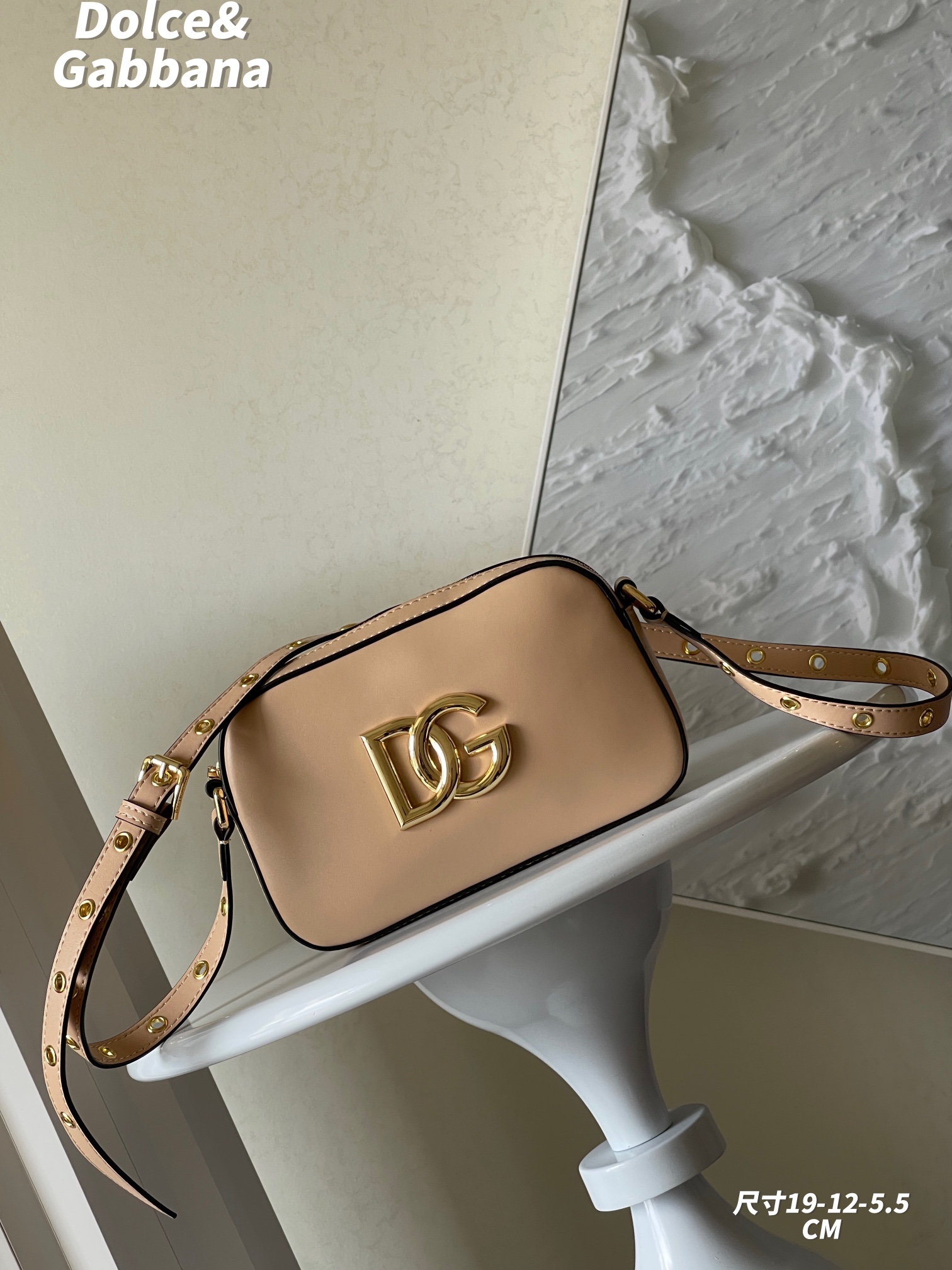 DG new arrival cross body bag size：19*12*5.5cm