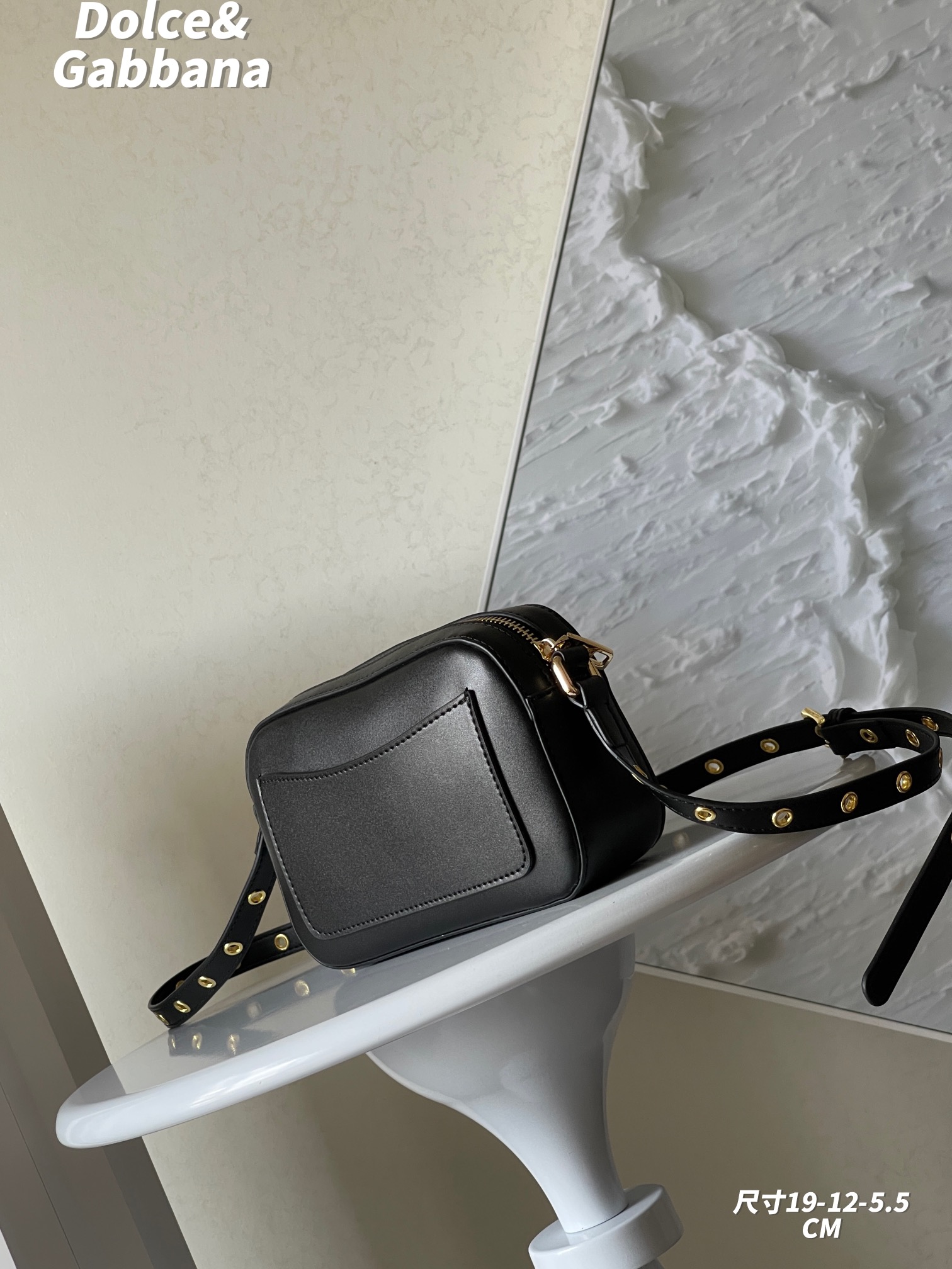 DG new arrival cross body bag size：19*12*5.5cm