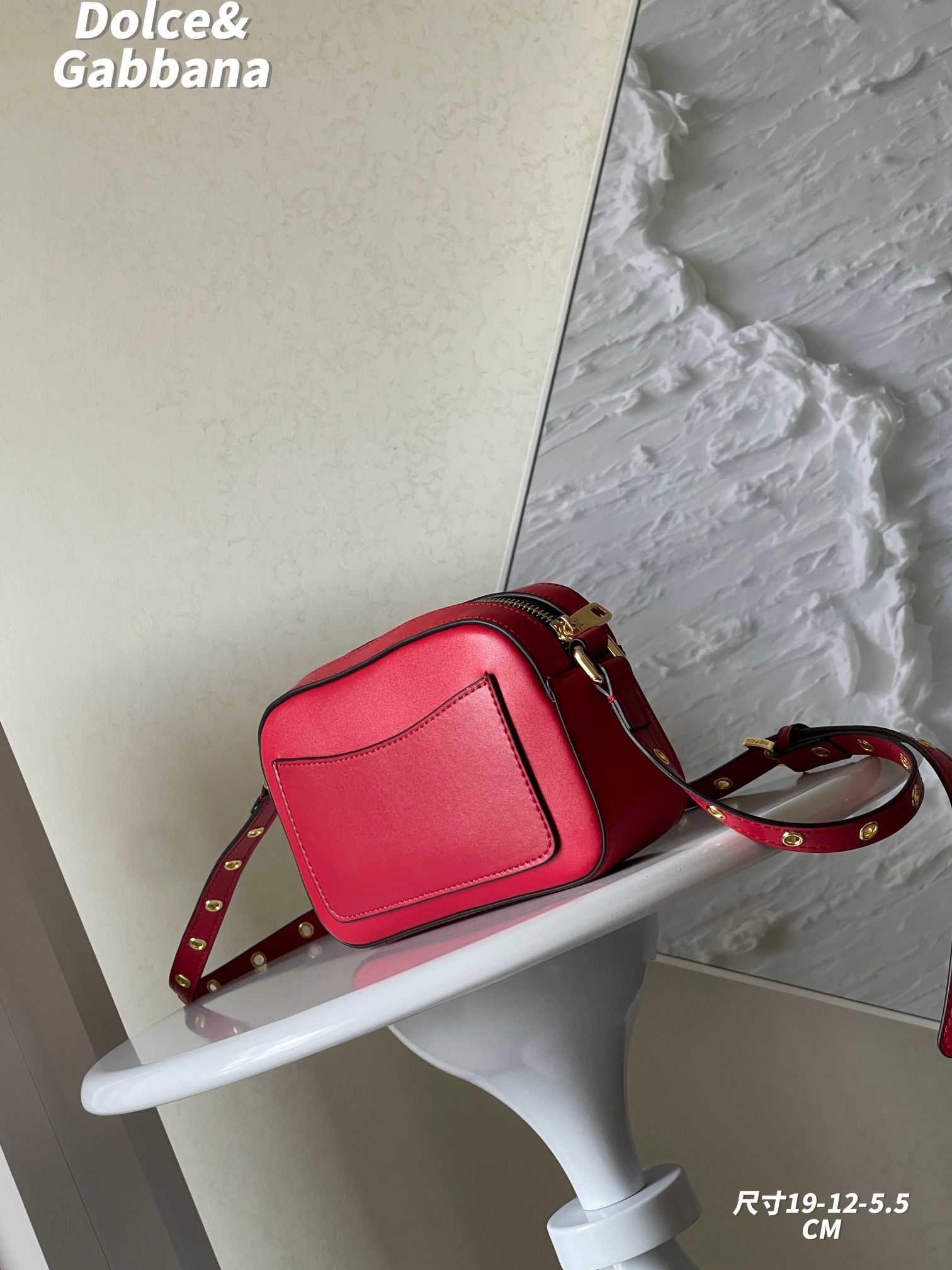 DG new arrival cross body bag size：19*12*5.5cm