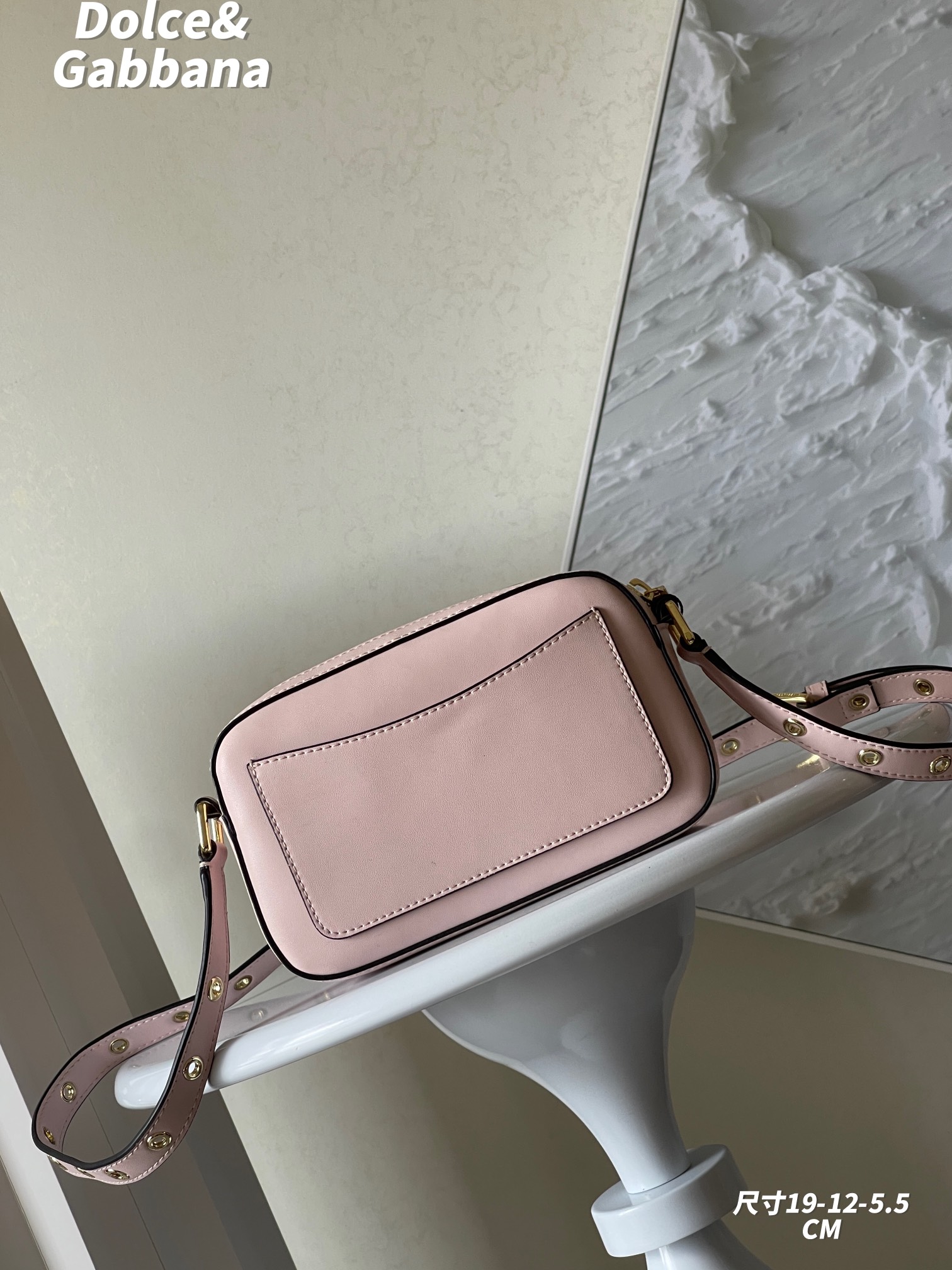 DG new arrival cross body bag size：19*12*5.5cm